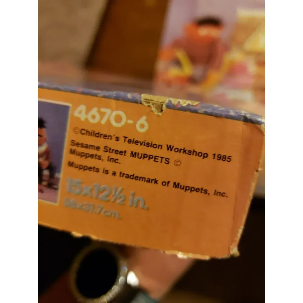 Milton Bradley‎ Vintage Sesame Street Muppets Bert and Ernie 24 Piece Puzzle